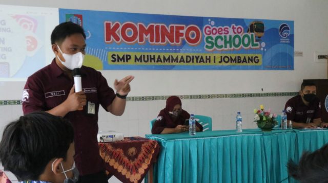 kominfo goes to school jombang
