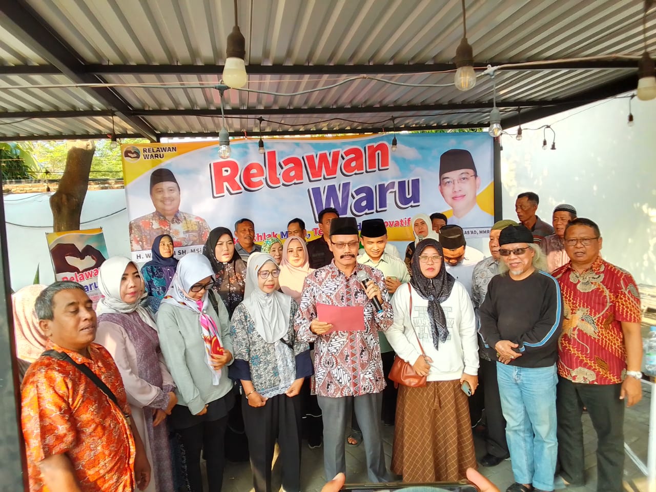 relawan waru