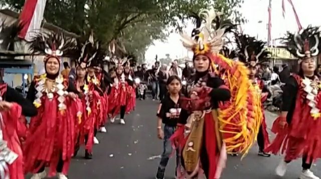 karnaval menganto